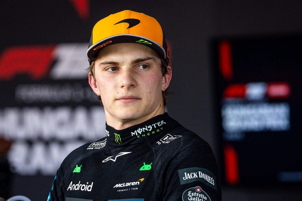 f1:-oscar-piastri-pode-trocar-a-mclaren-pela-ferrari,-diz-jornal