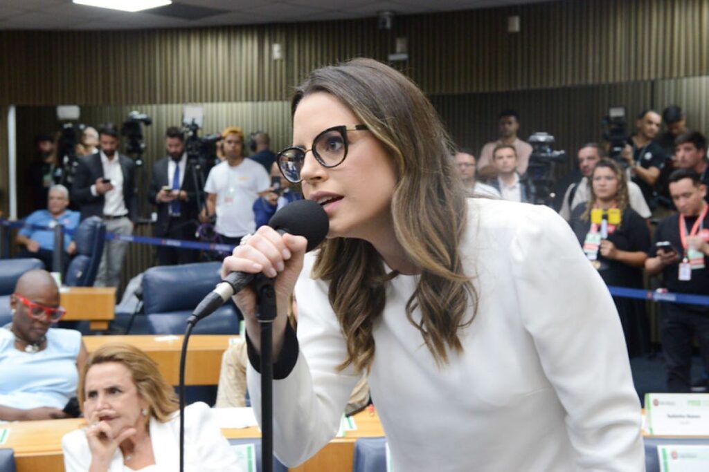 adulteracao-de-bebidas-nao-ficara-impune,-diz-zoe-sobre-cpi-do-metanol