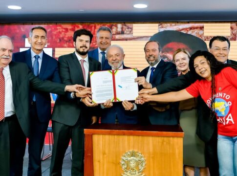 lula-sanciona-gratuidade-em-conta-de-luz-para-familias-de-baixa-renda
