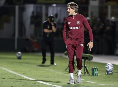 zubeldia-critica-arbitragem-apos-jogo:-“momento-totalmente-negativo”