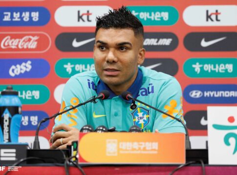 casemiro-sobre-retorno-ao-posto-de-capitao-da-selecao:-“dar-o-exemplo”