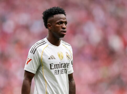 ex-selecao-da-espanha-detona-vini-jr.:-“expulsaria-do-real-madrid”