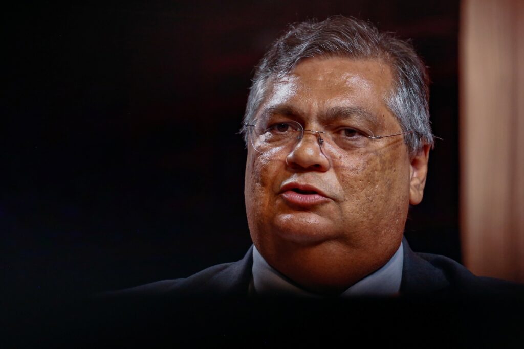 flavio-dino-da-despacho-blindando-chefe-de-sindicato-do-irmao-de-lula