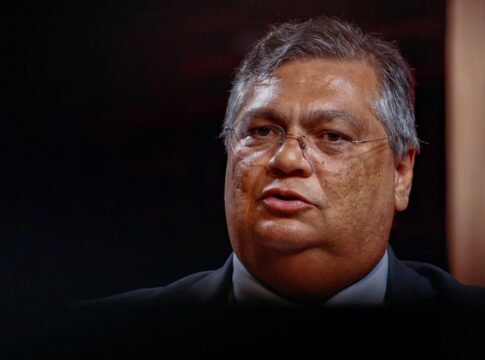 flavio-dino-da-despacho-blindando-chefe-de-sindicato-do-irmao-de-lula