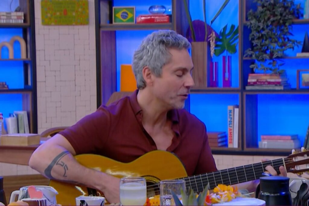 ator-de-vale-tudo-surpreende-ao-soltar-a-voz-no-mais-voce:-veja