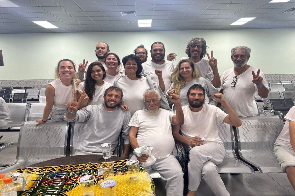 brasileiros-detidos-por-israel-em-flotilha-para-gaza-chegam-a-sp