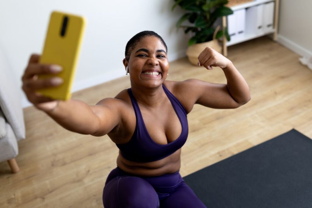 descubra-3-exercicios-para-fortalecer-os-triceps-e-firmar-os-bracos