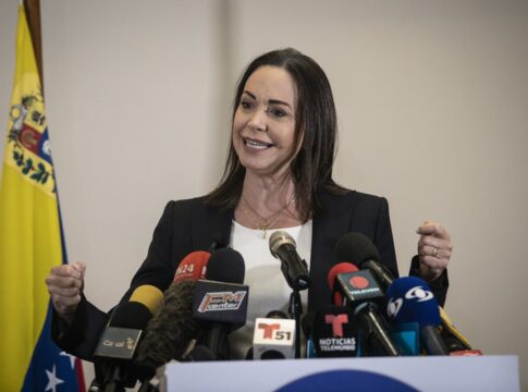 opositora-de-maduro,-maria-corina-machado-dedica-nobel-da-paz-a-trump