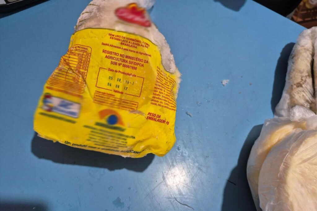 frango-vencido-ha-8-anos-e-apreendido-durante-fiscalizacao-no-rs