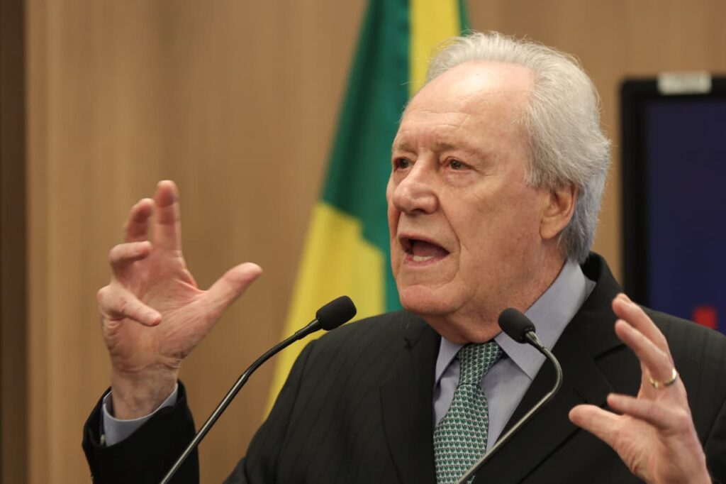 lewandowski-sobre-vaga-de-barroso:-“essas-decisoes-tem-de-ser-rapidas”