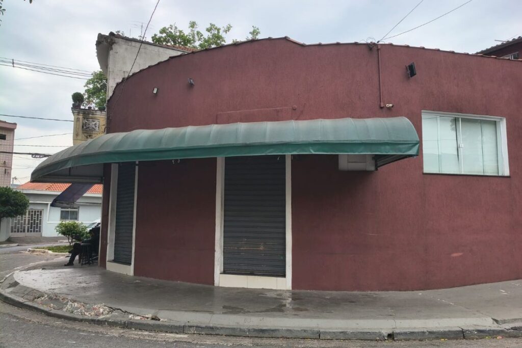 bebida-vendida-em-bar-tinha-ate-45%-de-metanol.-dois-clientes-morreram