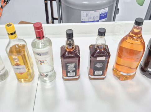 fabrica-clandestina-de-bebidas-usava-etanol-adulterado-de-postos