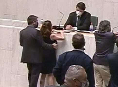 condenacao-de-fernando-cury-por-apalpar-seios-de-isa-penna-e-mantida