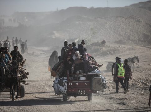 palestinos-seguem-de-volta-para-casa-no-segundo-dia-de-cessar-fogo
