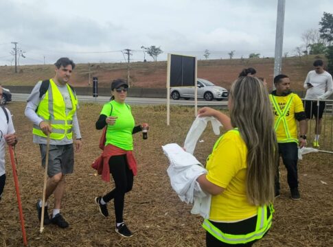 romeiros-que-vao-a-aparecida-usam-tendas-de-apoio-em-rodovias-de-sp