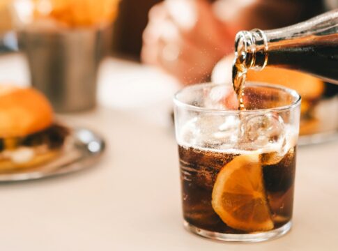 refrigerantes-“zero”-aumentam-risco-de-gordura-no-figado,-diz-estudo