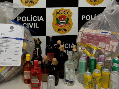 “veneno-fatal”:-operacao-apreende-bebidas-em-adegas-no-litoral-de-sp
