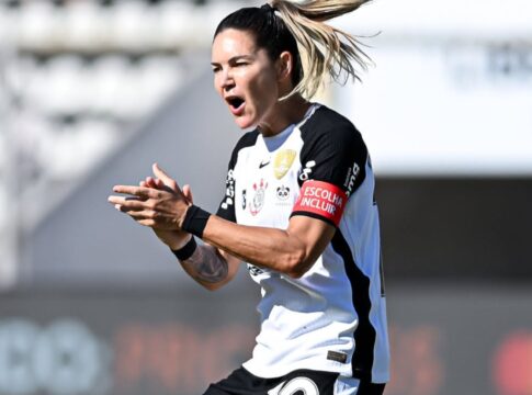 com-show-de-zanotti,-corinthians-vai-a-semi-da-libertadores-feminina