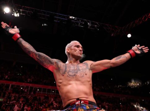 charles-do-bronx-finaliza-gamrot-no-segundo-round-e-vence-no-ufc-rio