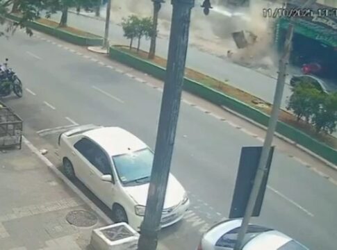 marquise-de-concreto-desaba-e-deixa-dois-homens-feridos-em-sp.-video
