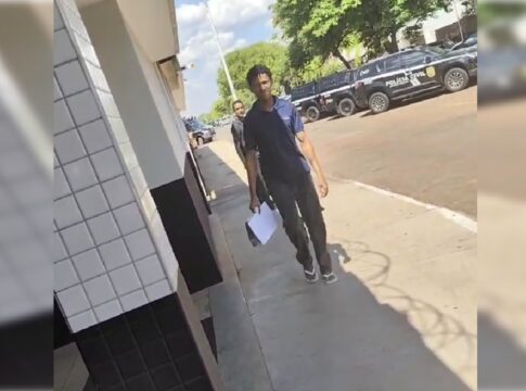 video.-veja-momento-em-que-rapaz-preso-injustamente-no-df-e-solto