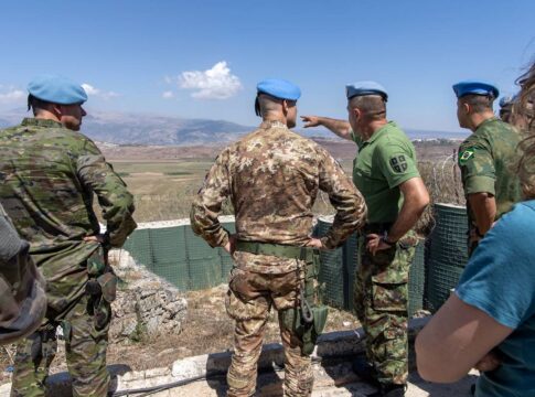 apos-paz-em-gaza,-israel-ataca-missao-de-paz-da-onu-no-libano