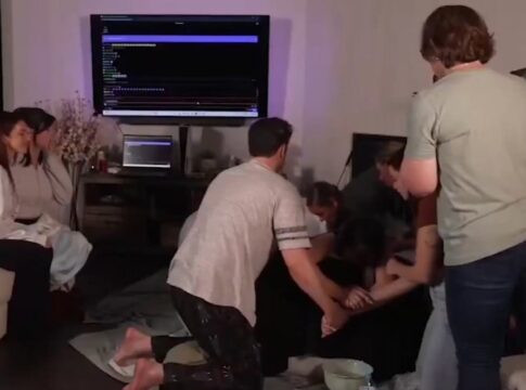 streamer-polemiza-ao-transmitir-parto-ao-vivo-para-700-mil-pessoas