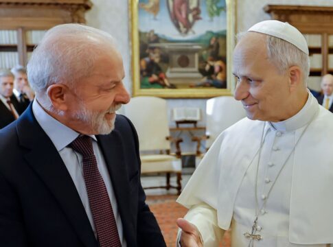 lula-se-reune-com-papa-leao-xiv,-pela-primeira-vez,-no-vaticano