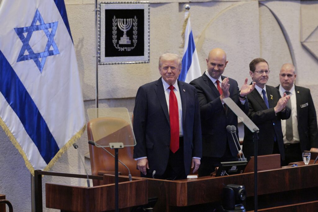 trump:-“quantidade-tremenda-de-dinheiro”-ira-para-reconstrucao-de-gaza