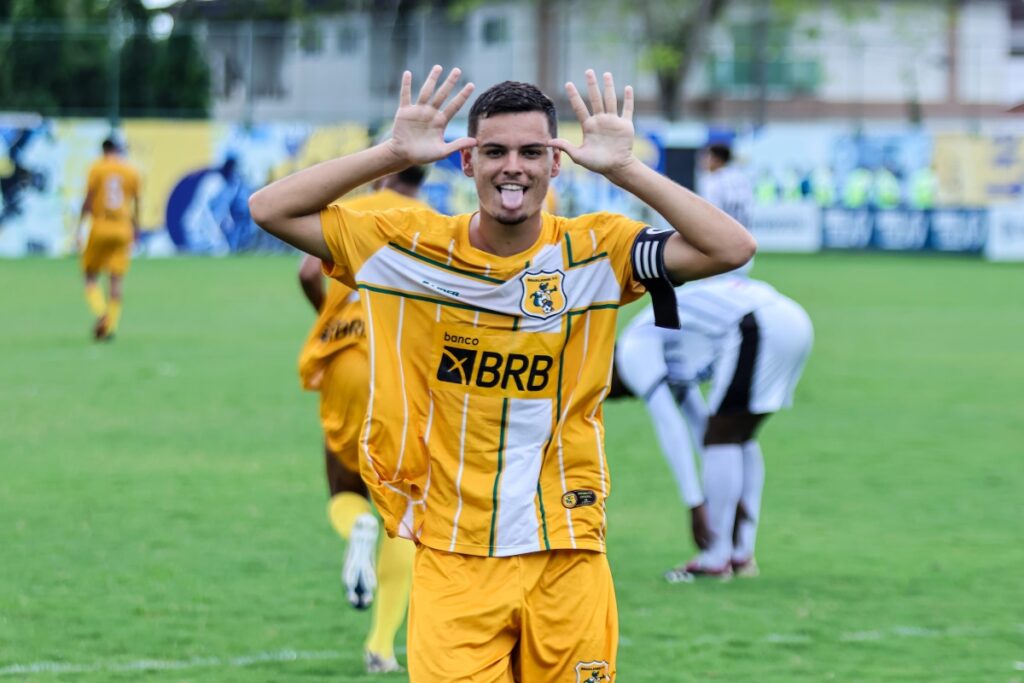 de-virada,-brasiliense-vence-e-se-classifica-na-copa-atlantico-sub-19