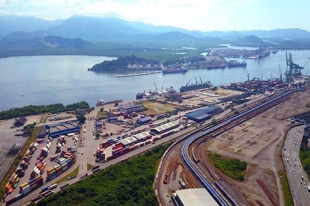porto-de-santos:-cnt-defende-leilao-com-restricoes-para-superterminal