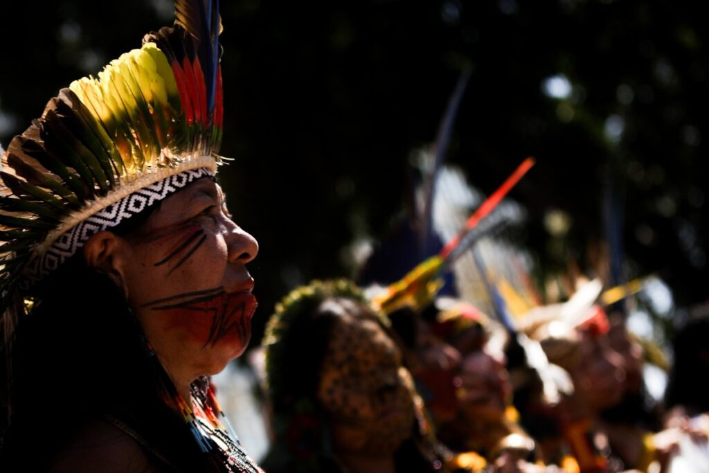 indigenas-fazem-protesto-para-cobrar-demarcacao-de-terras-ate-a-cop30