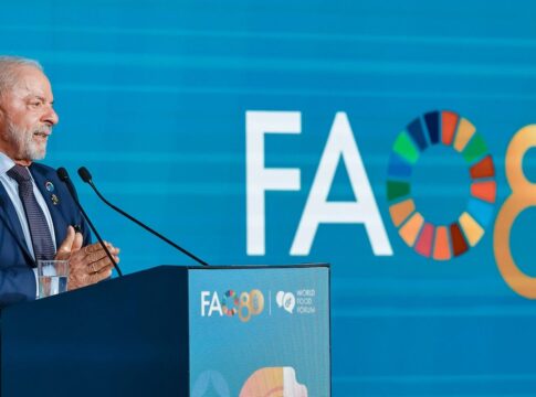 lula:-nome-para-stf-nao-sera-um-amigo,-mas-quem-cumpra-a-constituicao