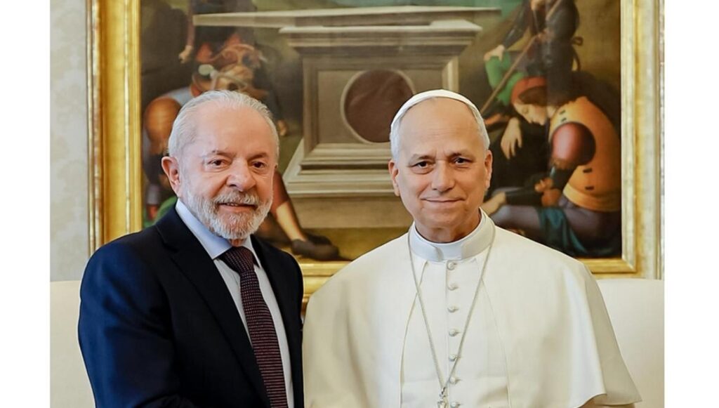 papa-promete-a-lula-visita-ao-brasil-em-hora-“oportuna”