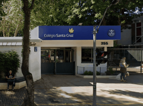 colegio-apura-racismo-apos-aluno-entregar-simbolo-nazista-a-professor