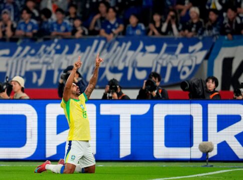 paulo-henrique-marca-na-estreia-como-titular-pela-selecao;-veja-gol