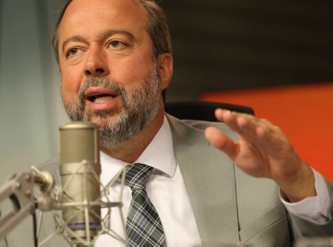 nao-foi-falta-de-energia,-mas-problema-tecnico,-diz-ministro-silveira