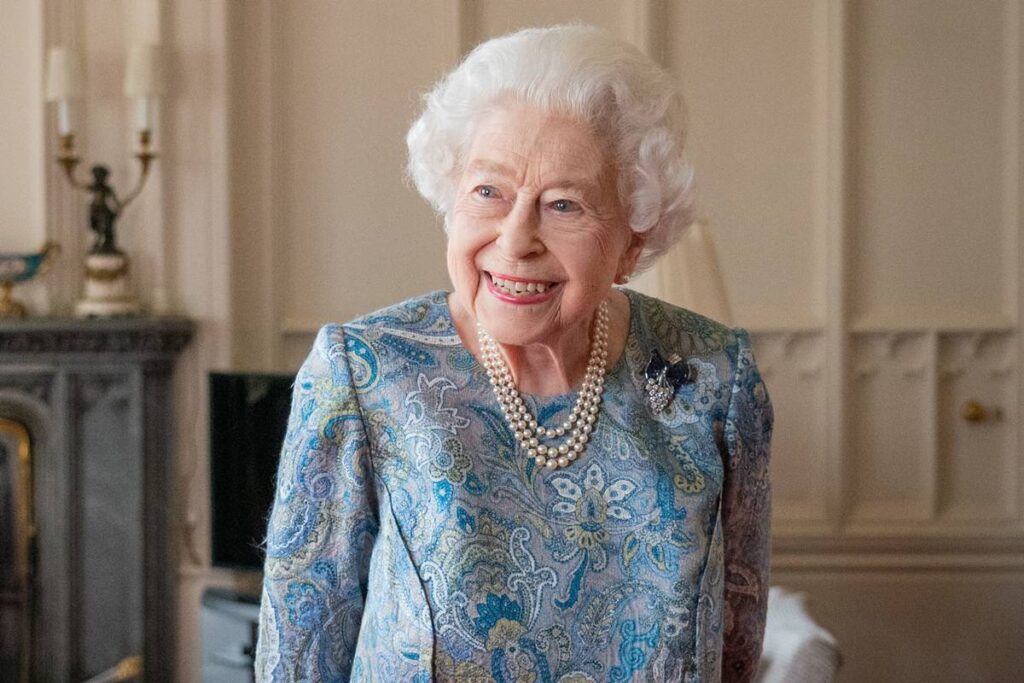 mordomo-revela-como-rainha-elizabeth-reagiu-ao-diagnostico-de-cancer