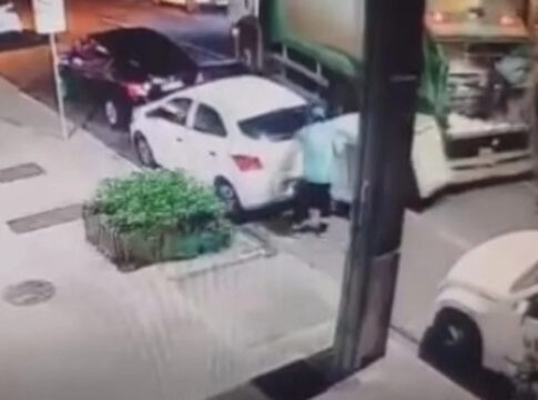 conteiner-de-lixo-atinge-carro-estacionado-durante-coleta-no-parana