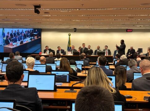 congresso:-por-falta-de-acordo,-comissao-adia-votacao-da-ldo-de-2026