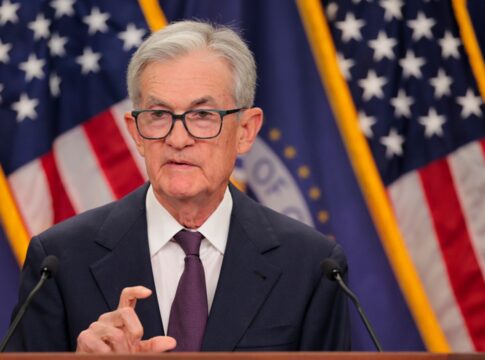 powell:-inflacao-nos-eua-segue-acima-da-meta-e-continua-preocupando