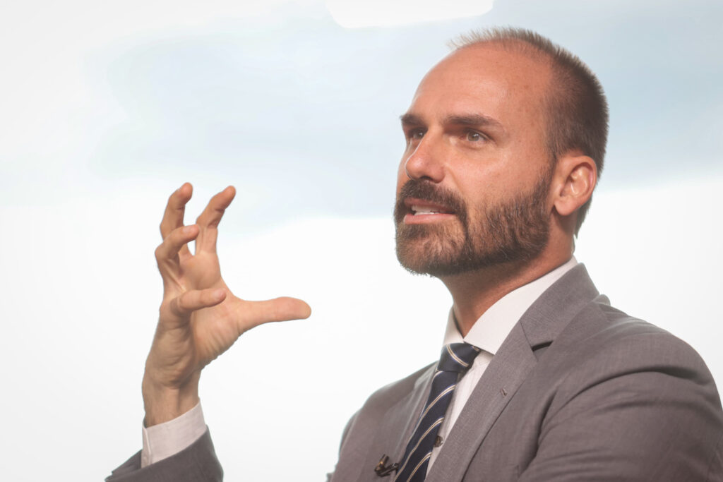 gonet-se-manifesta-contra-pedido-de-prisao-de-eduardo-bolsonaro