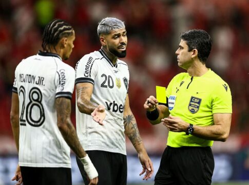 botafogo-reivindica-conduta-da-arbitragem-antes-de-jogo-com-o-flamengo