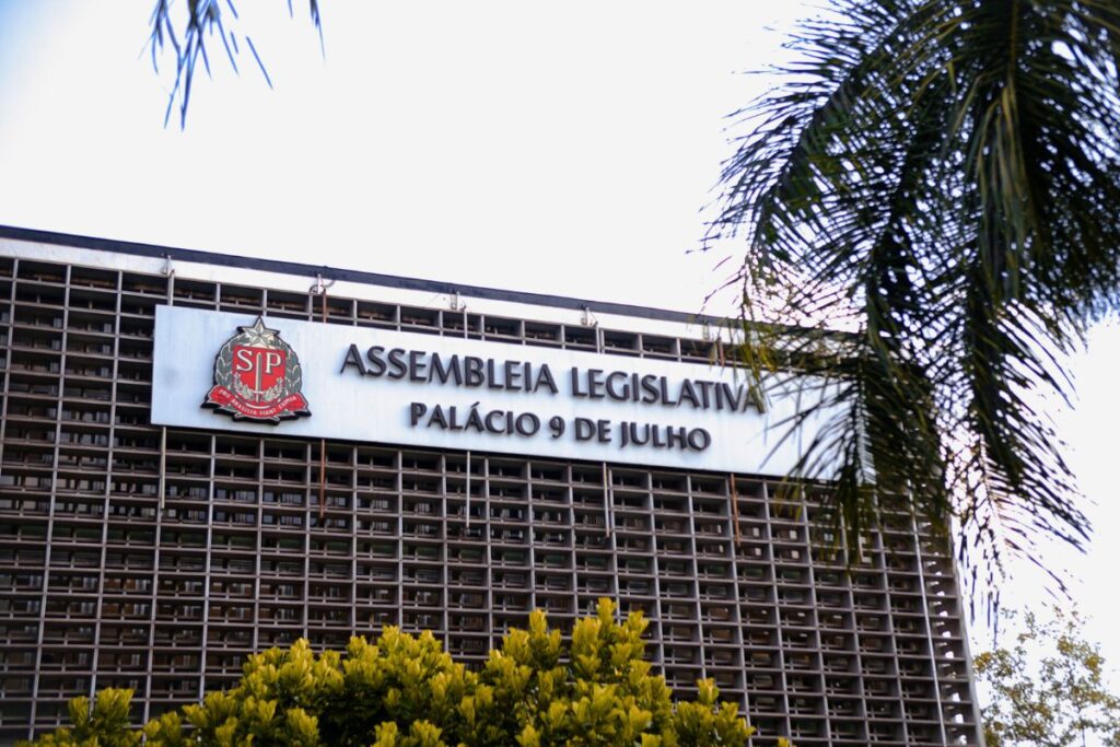 sob-criticas,-alesp-aprova-projeto-que-muda-carreira-de-pesquisadores