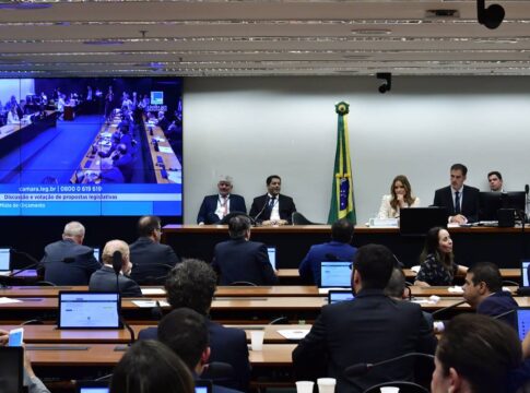congresso-adia-a-votacao-da-ldo-de-2026-para-a-proxima-terca-(21/10)