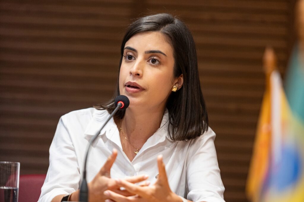 tabata-sobre-novo-pne:-“prioriza-valorizacao-salarial-dos-professores”