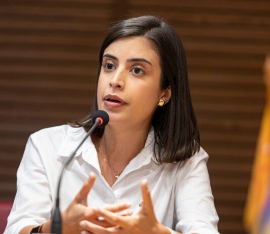 tabata-sobre-novo-pne:-“prioriza-valorizacao-salarial-dos-professores”