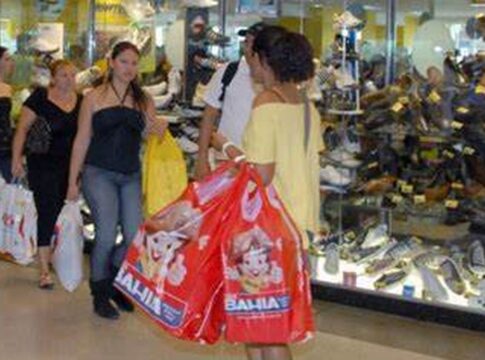 vendas-no-comercio-crescem-0,2%-em-agosto,-apos-quatro-meses-de-queda