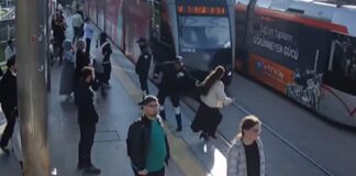 que-susto:-mulher-escapa-de-ser-atropelada-por-trem-na-turquia.-video