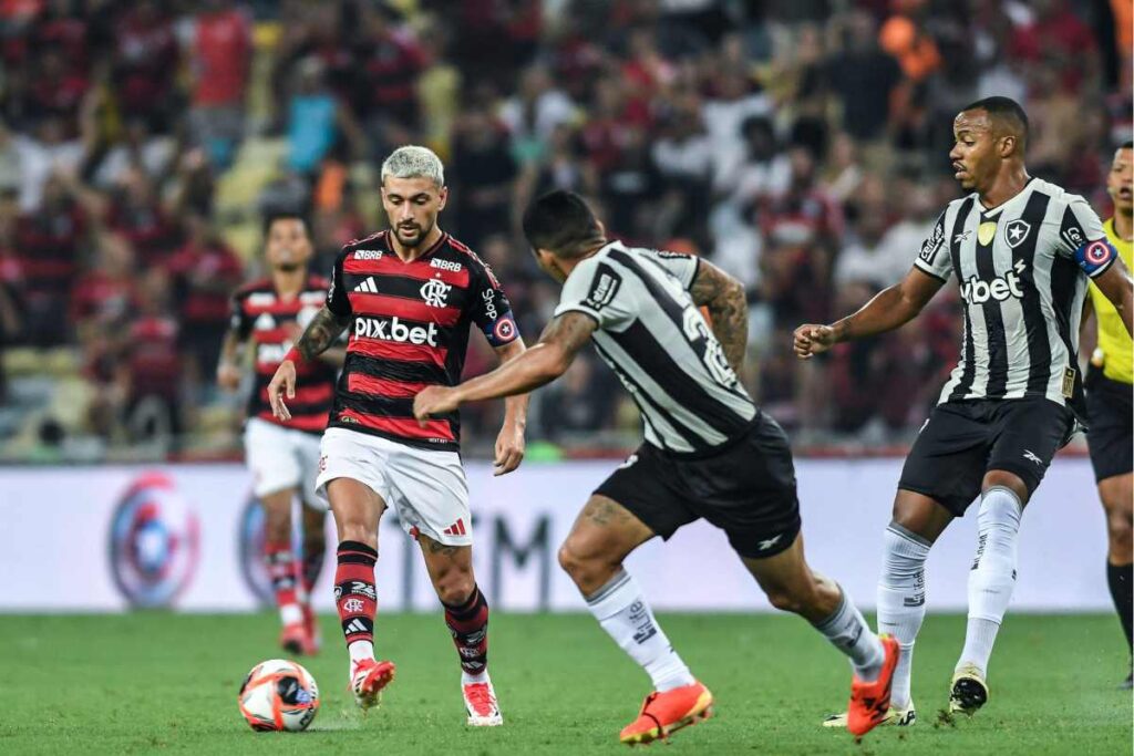 botafogo-x-flamengo:-quem-leva-vantagem-no-classico?-veja-e-aposte